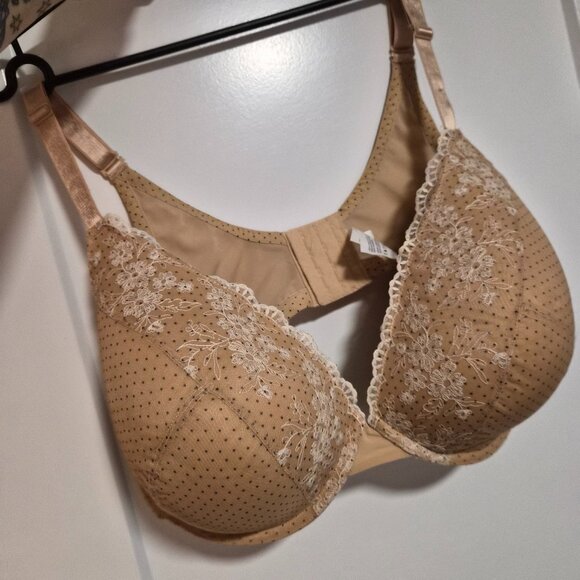 Plus size bra - Picture 1 of 4
